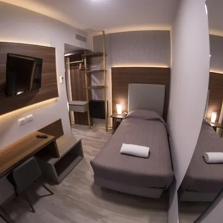 8room Hotel