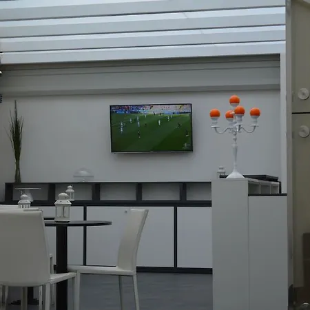 Готель 8room 4*