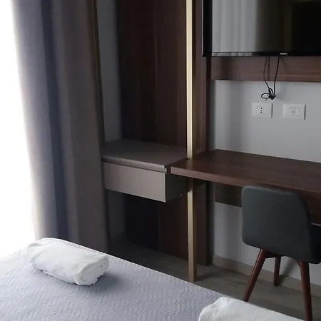 8room 4* CTA