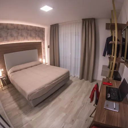 Hotel 8room CTA