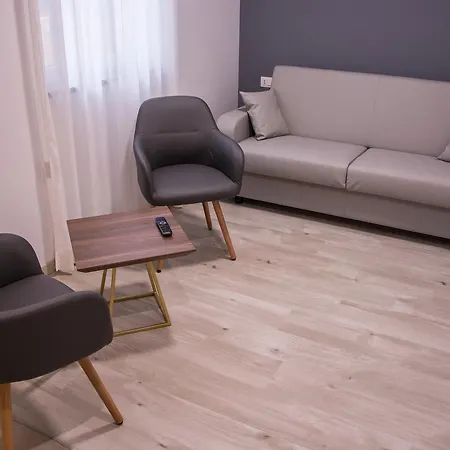 8room CTA