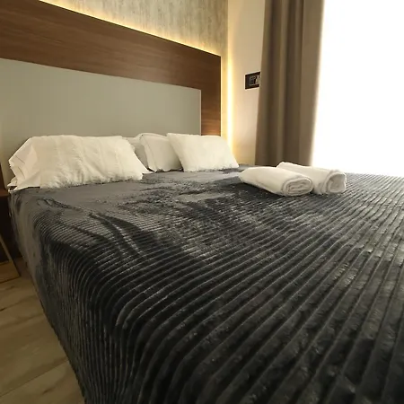 8room CTA
