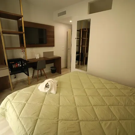 8room 4* CTA