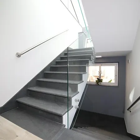 8room Готель Катанія
