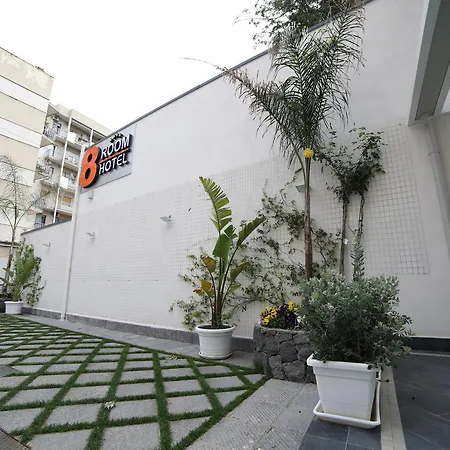 Hotel 8room CTA