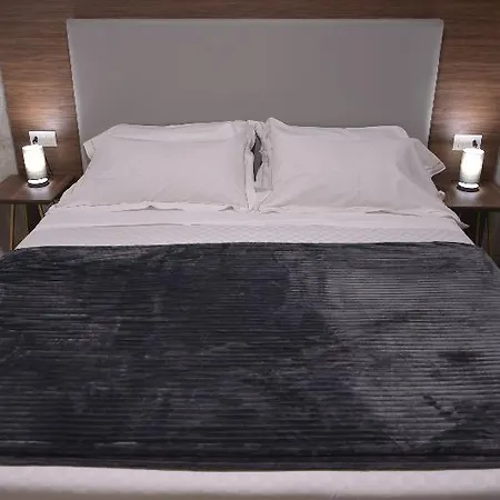 8room 4*
