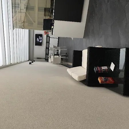 Готель 8room 4*